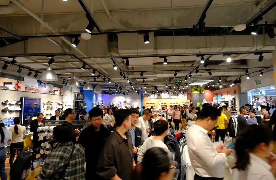 网红地标万家丽的“时尚购物社交”新体验，潮玩打卡就来这儿