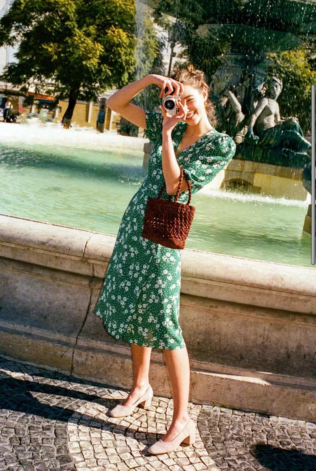 穿碎花裙不俗气反而高级,为什么我穿碎花裙不好看