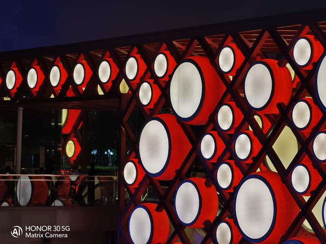 荣耀热门五款机型拍照对比：分别是Play4T/X10/30S/30/30Pro