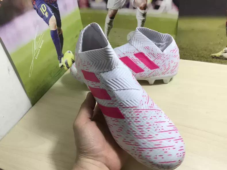 adidas短钉足球鞋推荐,adidas长钉射门