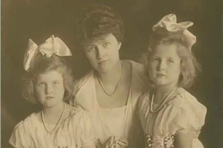 特朗普为三任美女老婆买大钻戒,可比竞选总统“认真”多了