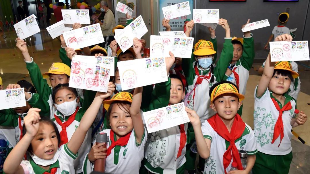 儿童画作品邮票图稿欣赏,中国邮票儿童画很好看很简单