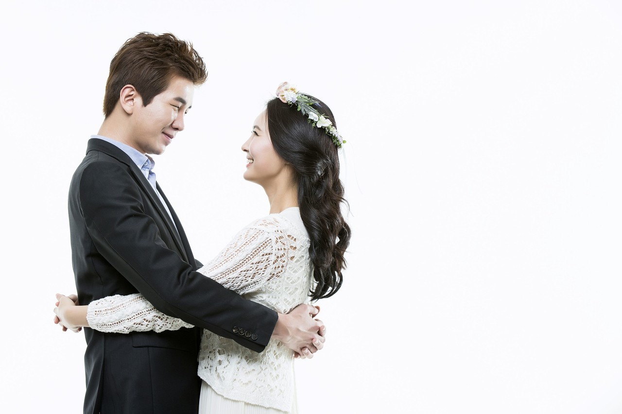 为什么怀孕了就不能要孩子,怀孕了去参加婚礼对新人有影响吗