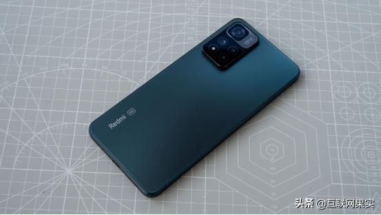 不建议买苹果手机的国产机,不考虑拍照性价比高的苹果手机