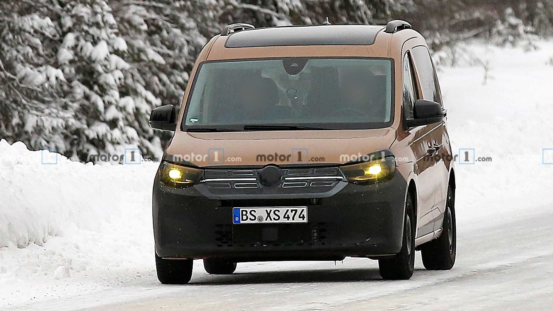 伪装为达契亚车型，全新一代大众开迪测试谍照曝光