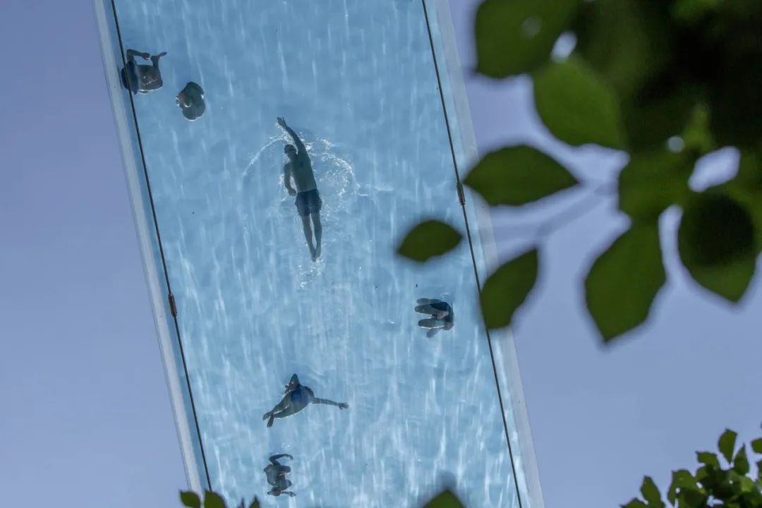 世界最大洞穴泳池,世界最深室内潜水泳池