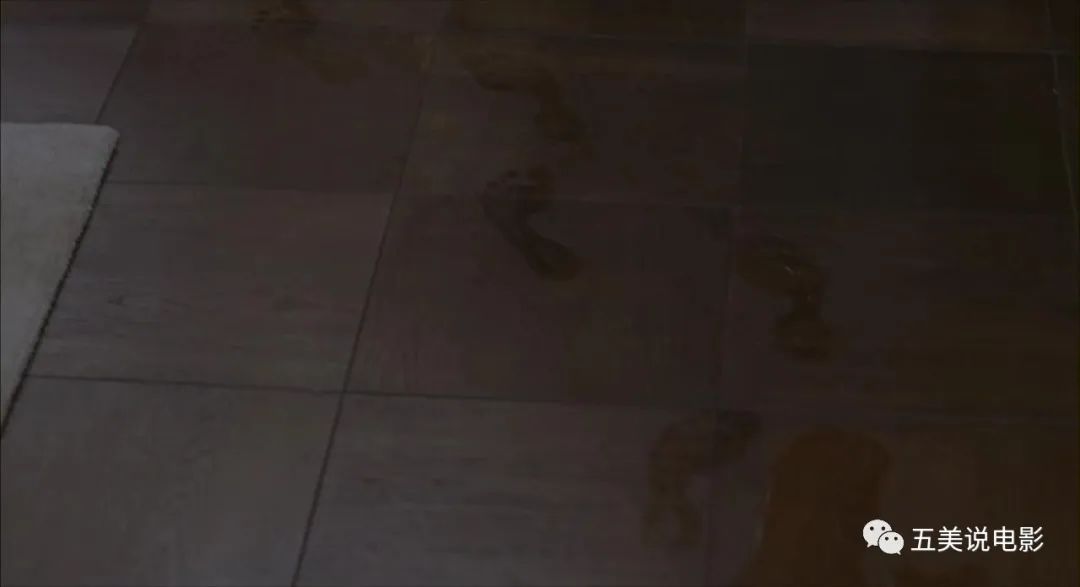 咒怨天花板,咒怨电影完整版恐怖片