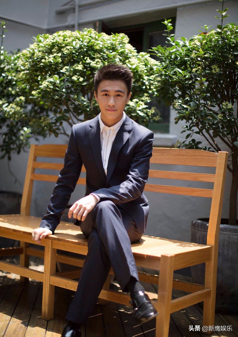 何猷君奚梦瑶综艺节目卖酒,奚梦瑶何猷君夜店