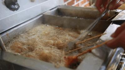 合肥麻辣串界扛把子！27年每天卖出6000+炸串，没有人能成功拒绝