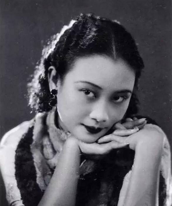 戴笠迷上胡蝶视频,戴笠和胡蝶的深情