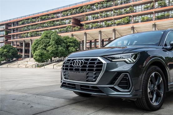 2022奥迪q345tfsiquattro,奥迪q3全时四驱与q5适时四驱