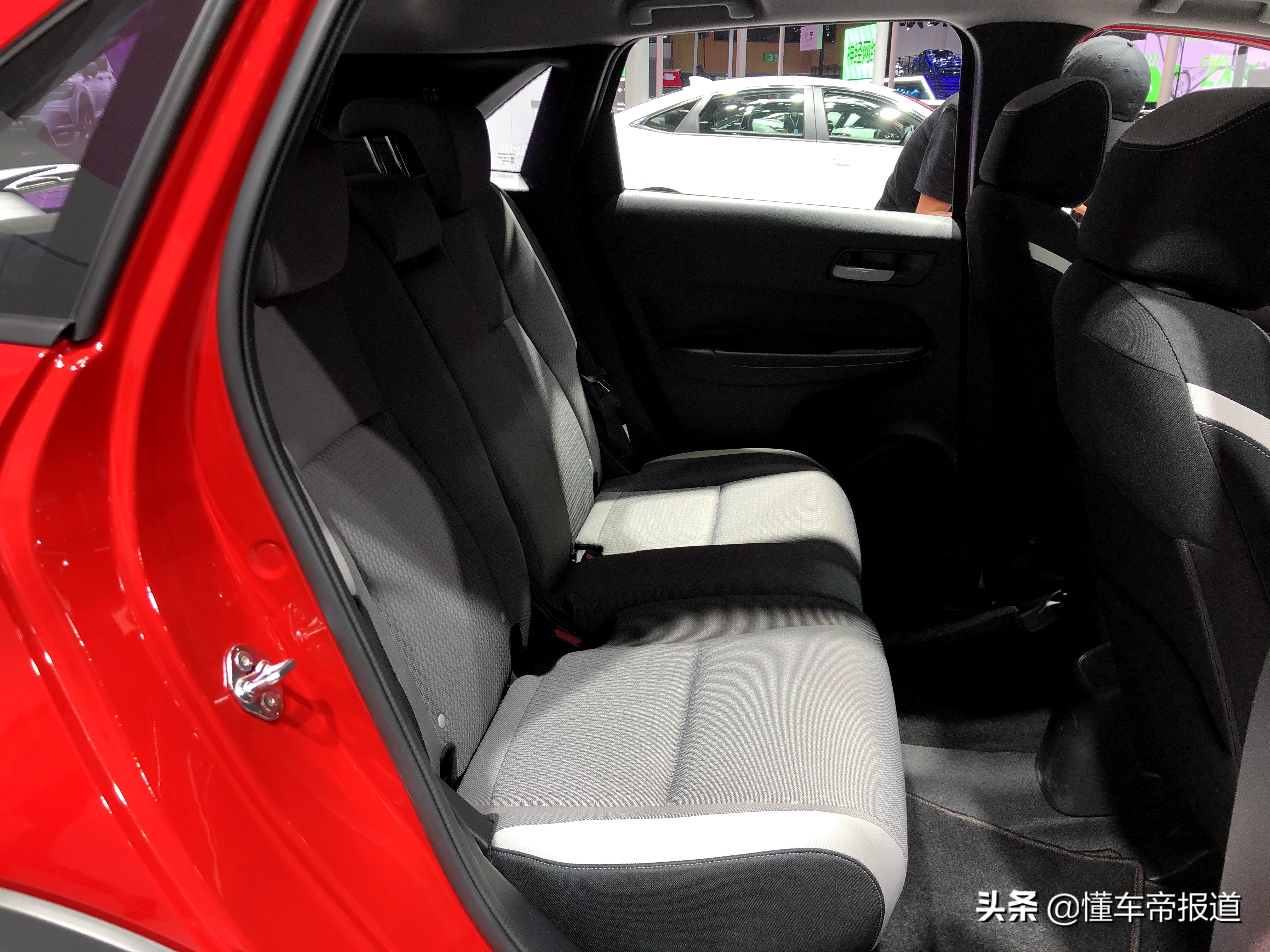 新车|增加跨界车身套件，实拍全新飞度潮越MaxCROSSTAR