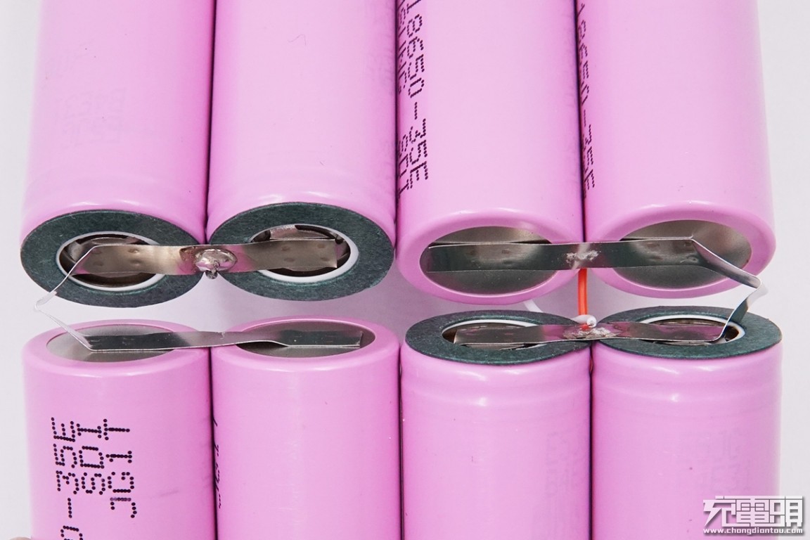 巨能移动电源拆解,绿巨能移动电源评测