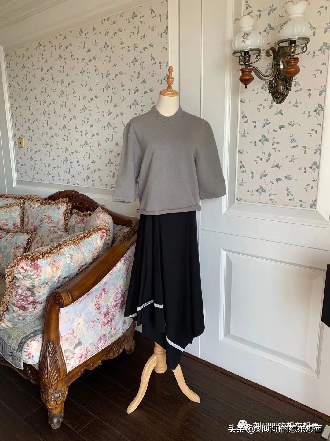 肩宽背厚120斤女生怎么穿显瘦,肩宽后背宽怎么穿显瘦