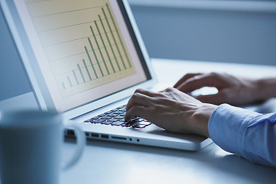 薪资结构调整工资不变,薪酬改革工资如何调整