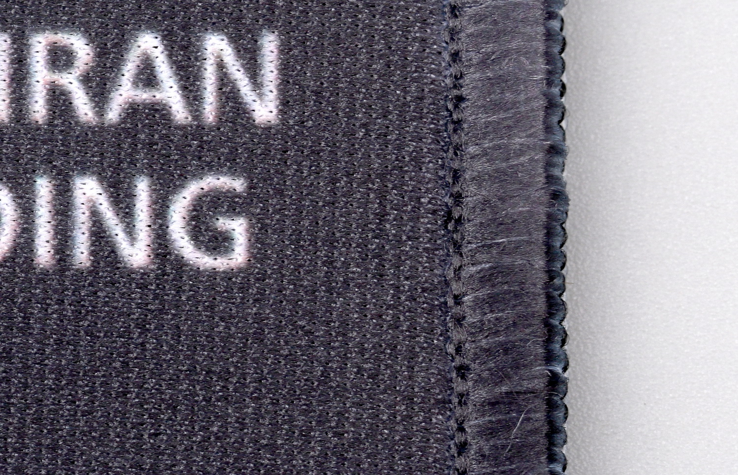 rog月刃搭配什么鼠标垫,多少尺寸的rog鼠标垫最适合打游戏