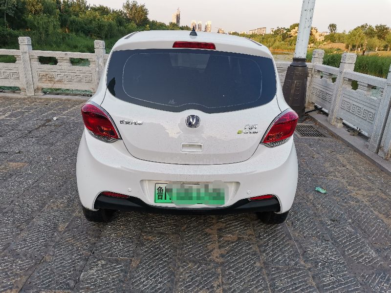 长安奔奔estar2020和2021区别,长安奔奔新能源e-star用车感受