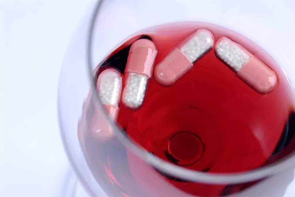 应酬之前吃解酒药有用吗,春节期间喝什么解酒药