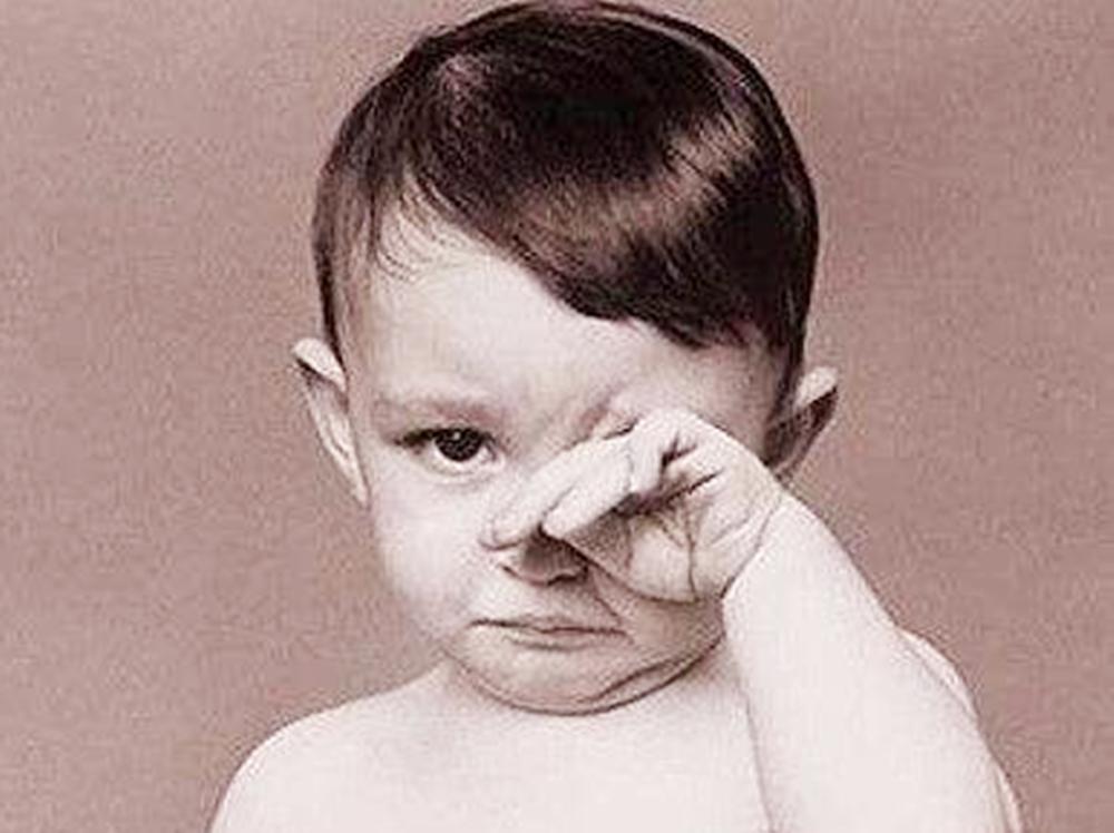 宝宝眼屎多且黄怎么办,宝宝眼屎多且黄还粘稠怎么食疗