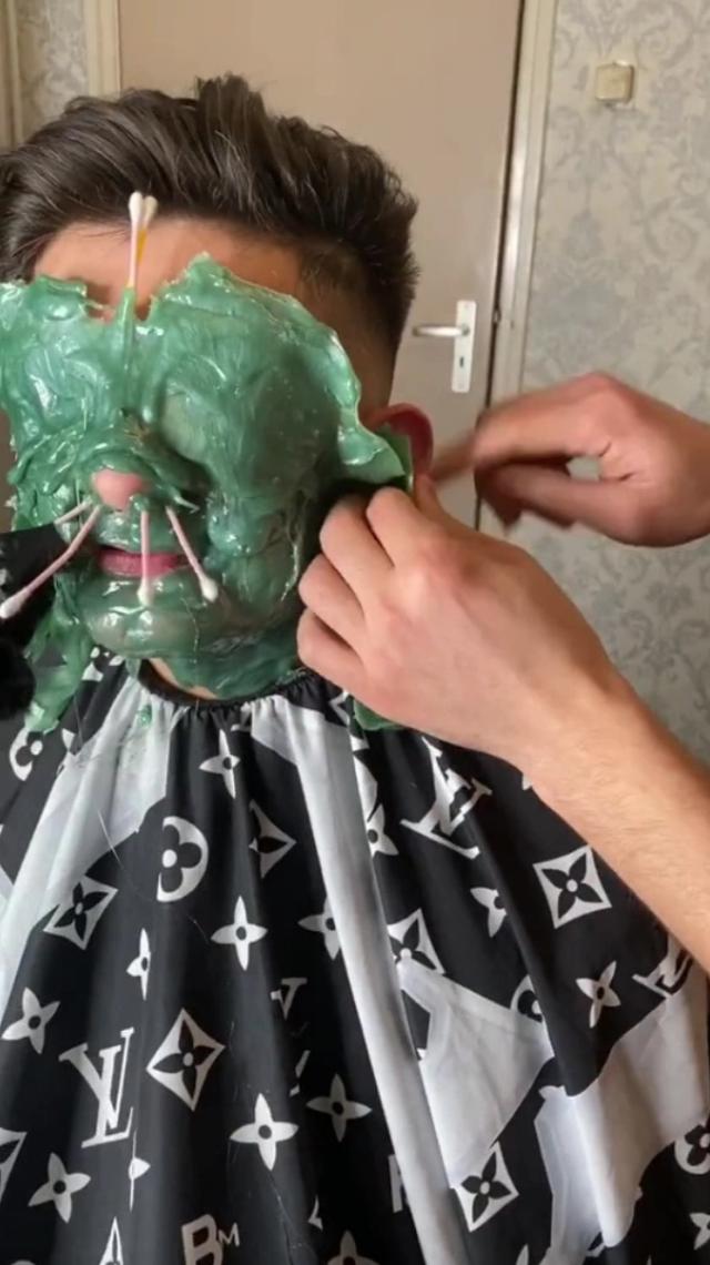 国外理发店蜜蜡脱毛,外国人作死尝试蜜蜡脱毛