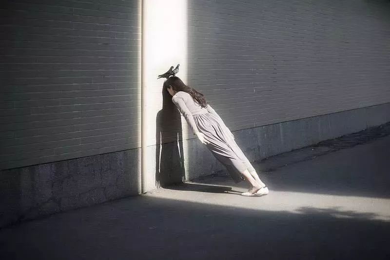 心理学教你从痛苦中走出来,心理学解读生活中令你困惑的现象