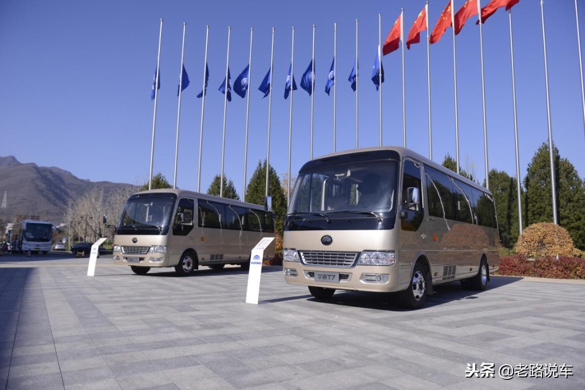 宇通t7汽油版价格表,宇通t72019款3.5t汽油自动旗舰版