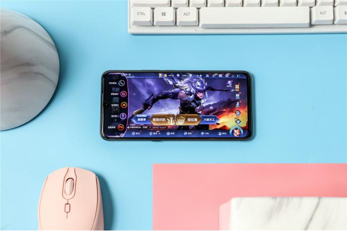 vivox系列与iqoo系列有什么区别,vivo的iqoo系列和x系列怎么选