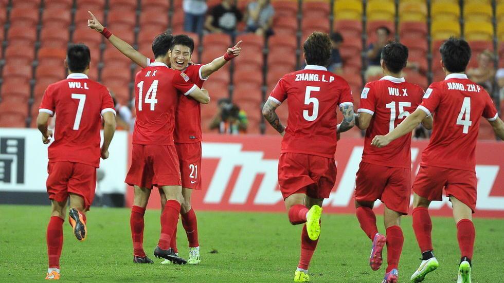 国足vs沙特历史胜率怎么样,足球报97年对沙特保平争胜