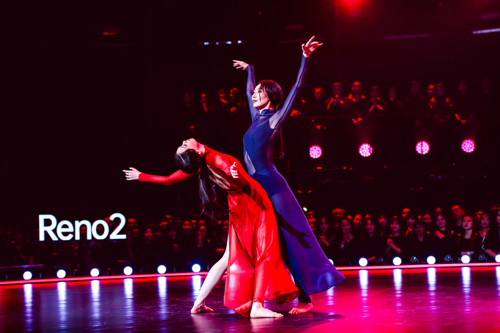 舞蹈风暴胡沈员朱凤伟刚柔并济,胡沈员朱凤伟舞蹈风暴