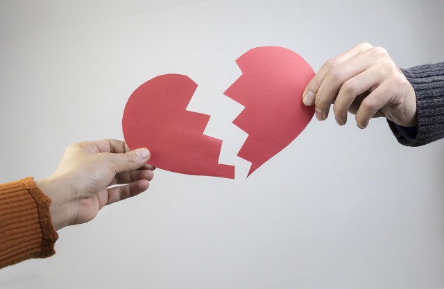 故事：在这场围城之战里，我输的毫无尊严