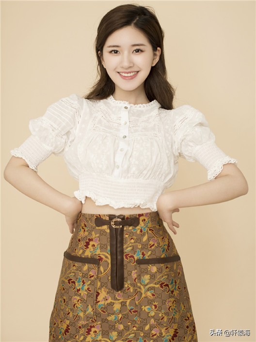 赵露思穿搭半身裙秋冬,赵露思穿搭雪纺衫蓝色