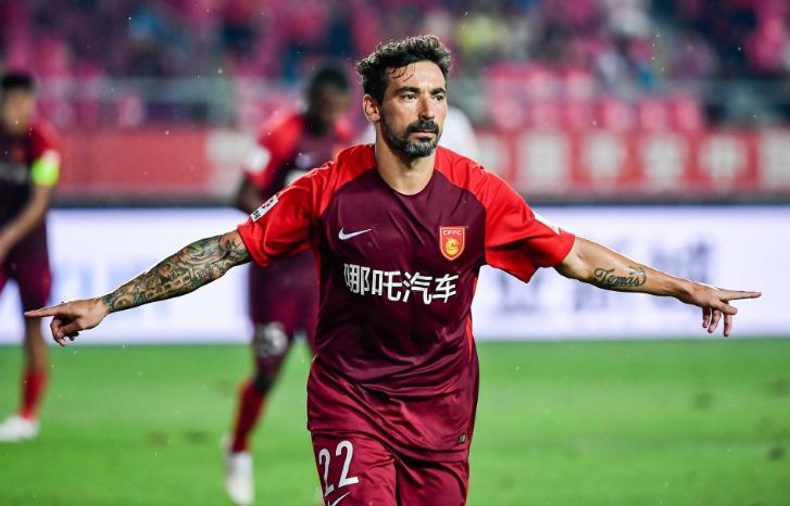 中超归化球员最新消息,恒大归化国脚申花