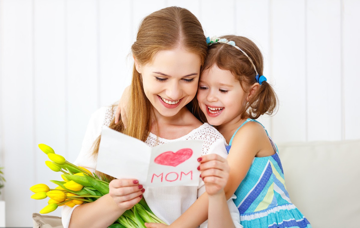 小孩子塞进异物怎么办,幼儿园女童被塞异物