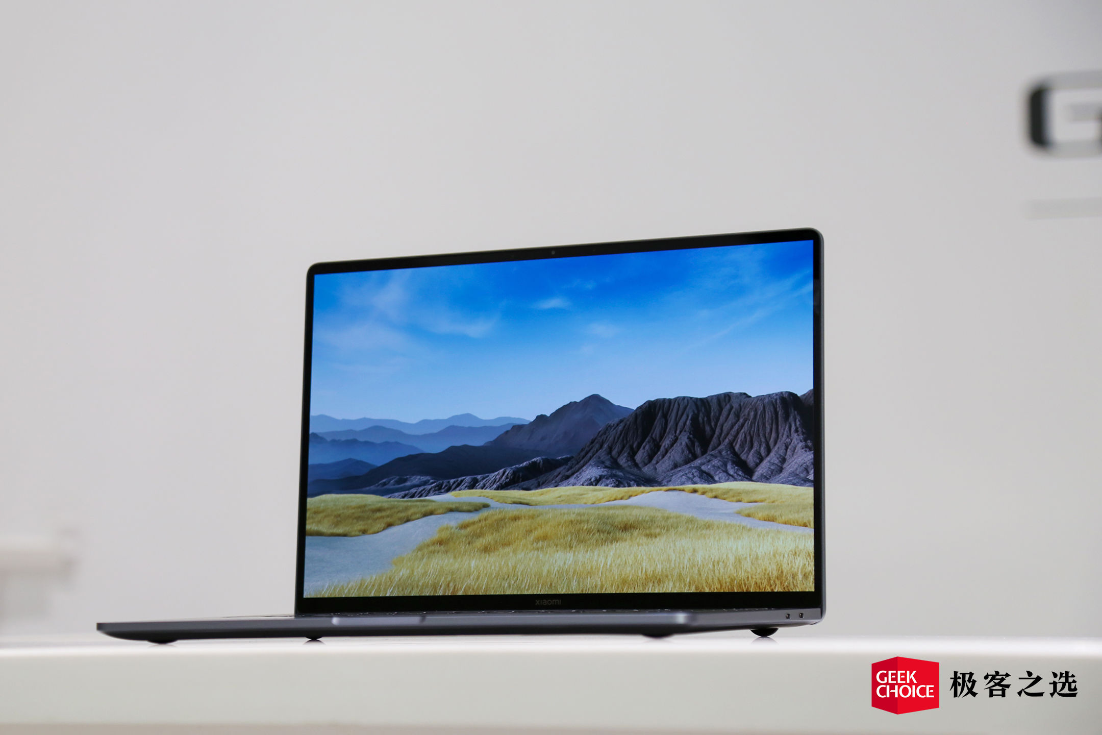 小米笔记本Pro评测：6499元的OLED笔记本，你想过吗？