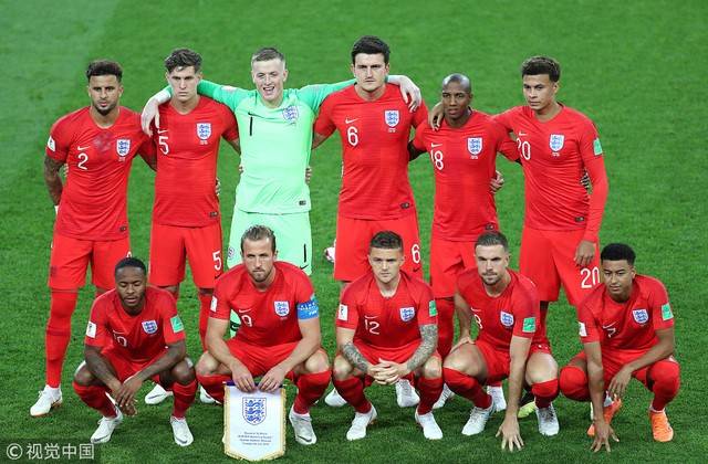 为什么球迷喜欢荷兰队,红色球衣有哪些球队