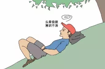 老人脑袋动脉血管瘤头痛,60岁大妈突发头晕