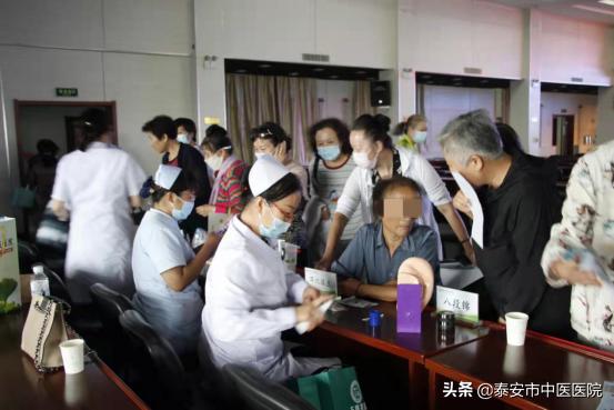 *安泰**市中医医院中医药文化走进老年大学——急诊科主任张强做客“金山讲堂”