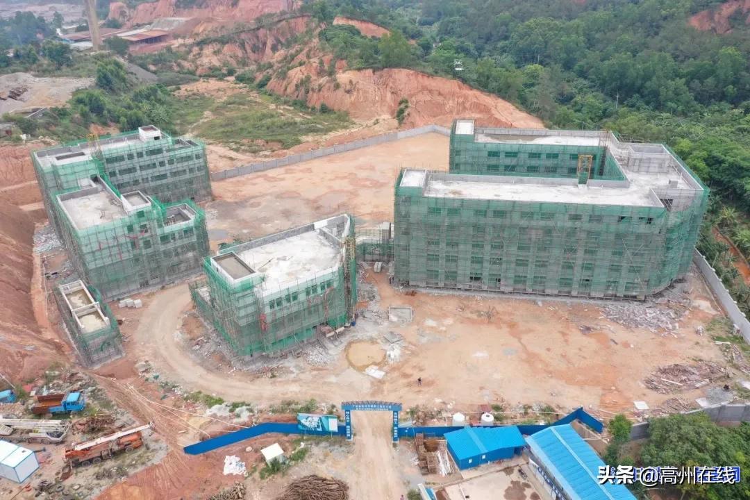 高州长坡镇蹄疾步稳搞建设，文化古镇焕新颜