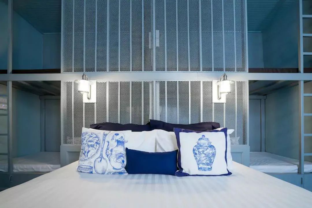 曼谷|瓷砖大佬做出的民宿，真是亮瞎眼