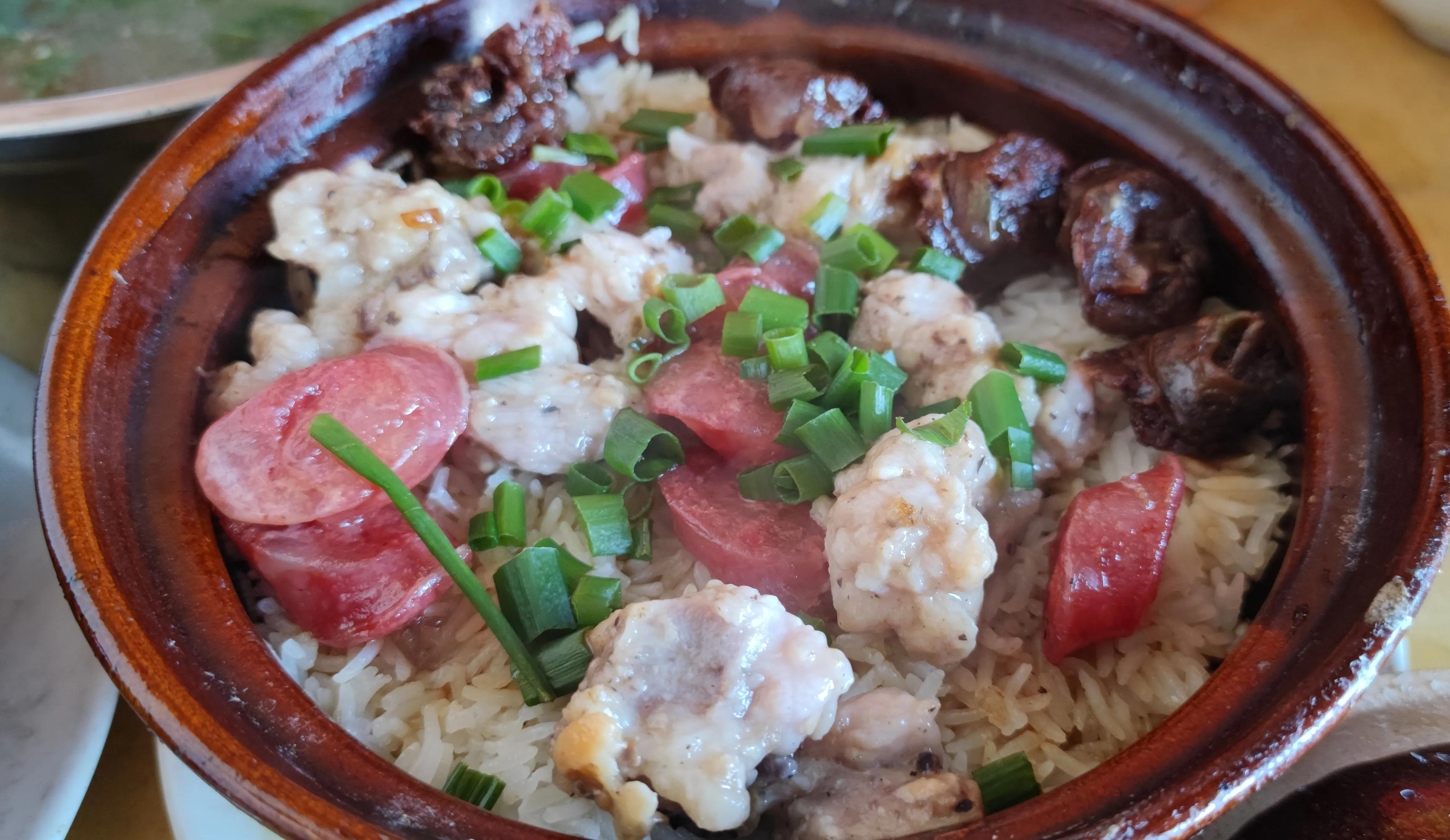 煲仔饭详细介绍文字,煲仔饭的有关句子