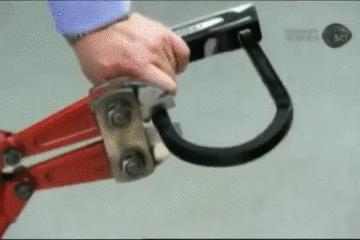 把锁锁上了怎么弄下来,锁怎么样是锁上的