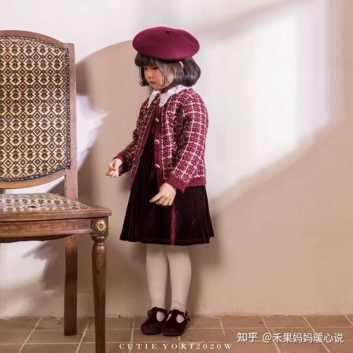 童装女童3-6岁公主裙冬款拜年,2023年最流行的衣服童装