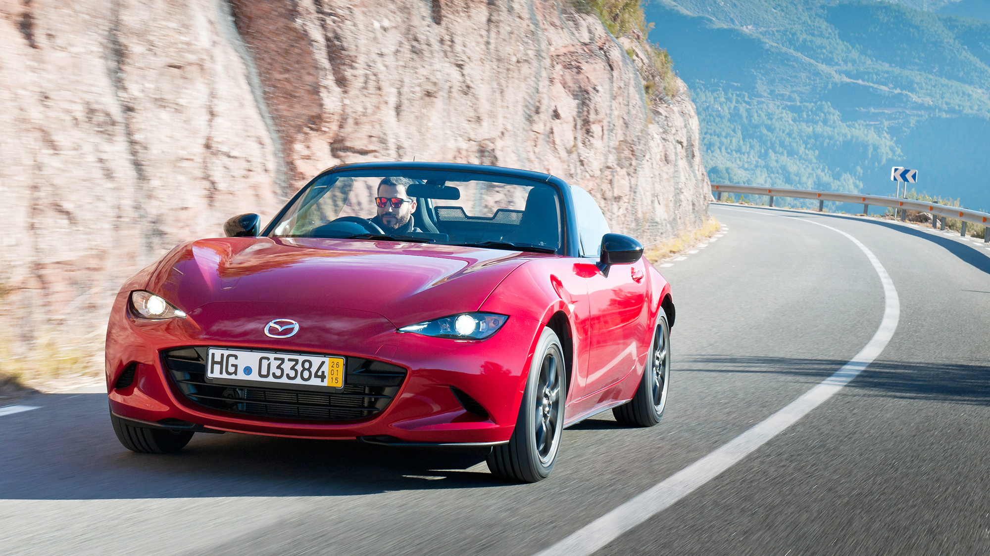 丰田皇冠是什么级别的车,丰田有个suv前面是皇冠