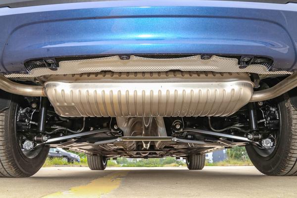 宝马x12019款xdrive20li尊享型,宝马x12020款xdrive25li领先型