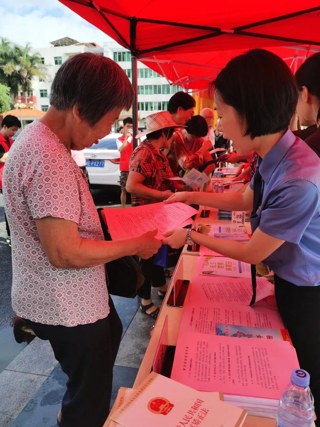 检察机关民有所呼我有所应,民有所呼检察长接待信访群众