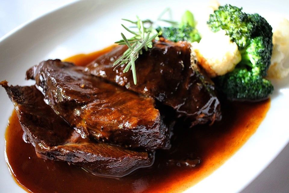 吃不完的猪肉切记不要放冰箱！肉贩子教我土方法，放1年照样新鲜