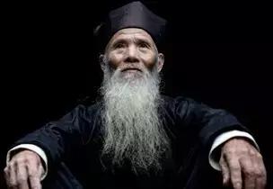 开鱼塘垂钓如何盈利,大爷创业致富项目