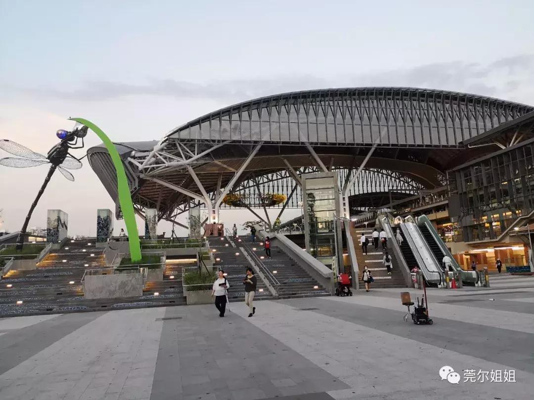 锵锵三人行之散漫游记1：台湾印象一半烟火气一半文艺范儿