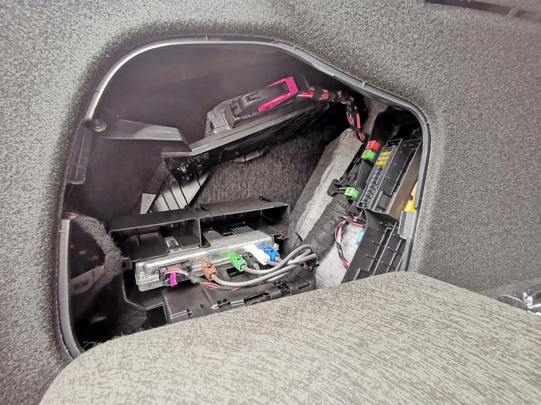 奥迪a4l原车带bo音响吗,奥迪a4l开着有高级感吗