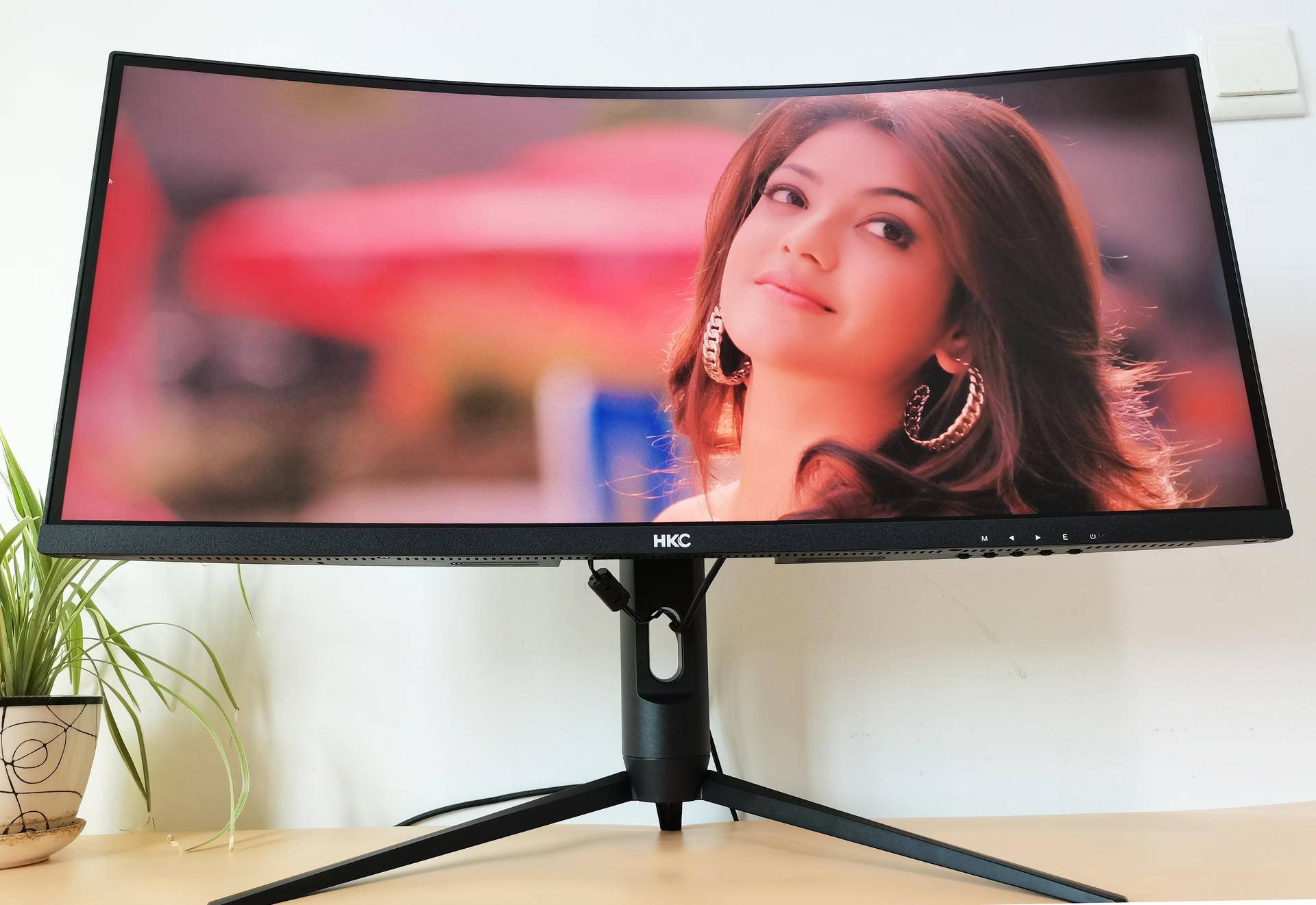 hkc240hz显示器好屏如潮,hkc显示器32英寸2k曲面屏怎么样